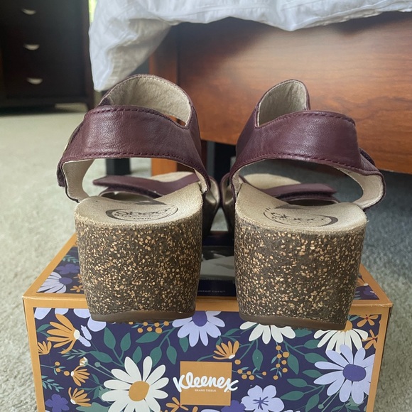 Abeo Una Purple Wedge Comfort Sandals 8 EUC - Picture 5 of 16